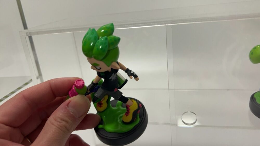 アミーボの種類によってはアクリルコレクション・小は高さが足りない